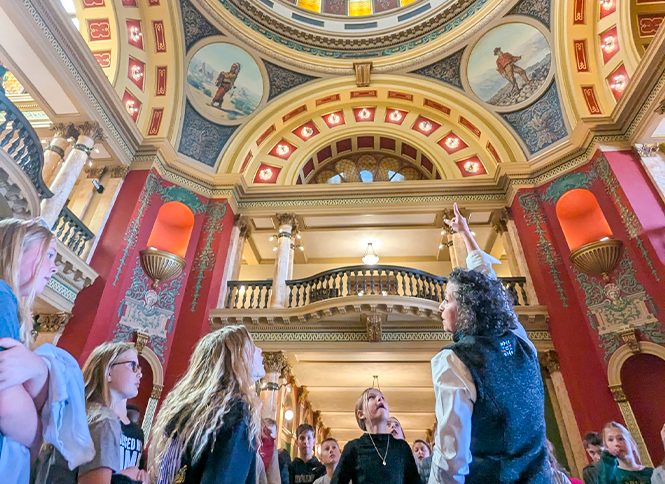 Kids on a tour of the Capitol